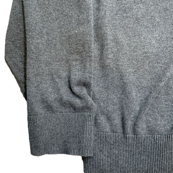 Tommy Hilfiger Gray Long Sleeve Embroidered Logo V Neck Sweater Size 3XL Preppy - Picture 4 of 11